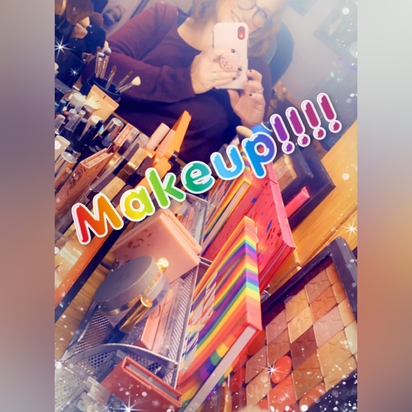 Posh ambassador Kelly Jeanne - Picture 4 of 9